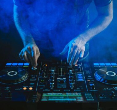 jak zostać dj